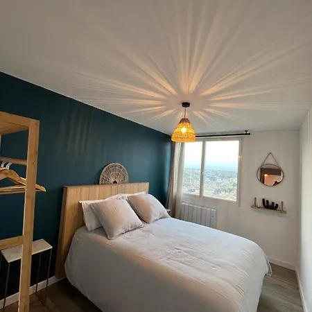 La Sainte Tour アパート