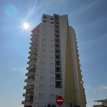 La Sainte Tour アパート *