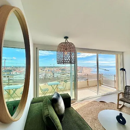 La Sainte Tour Apartment